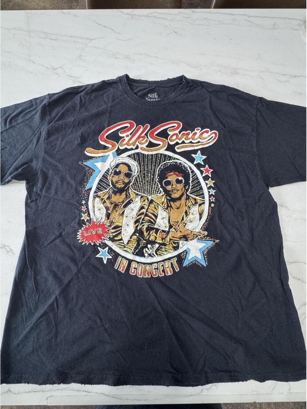 Men's Black Tshirt